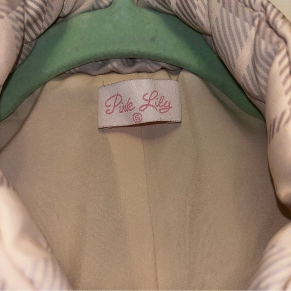 Pink Lily Plaid Puffer Vest | Cream & Gray | Cozy Quilted Layering Piece - Picture 4 of 7